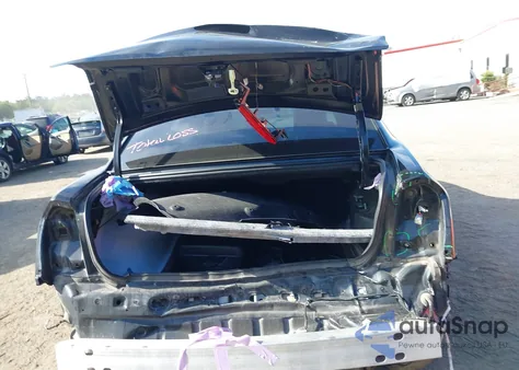 2022 Chrysler 300 S z USA, uszkodzony, nr VIN 2C3CCABG7NH130918